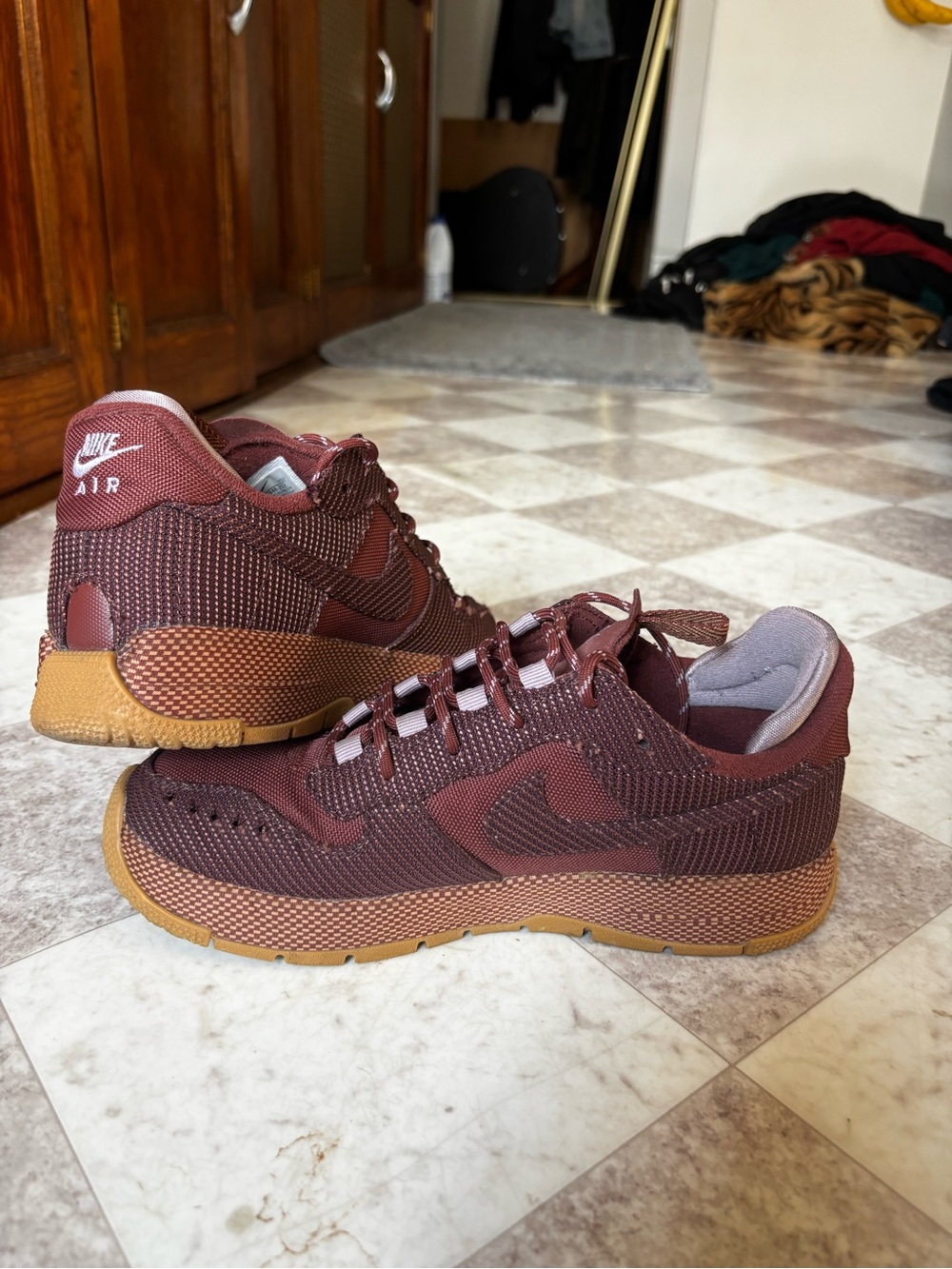 Nike Air Force 1 Women’s Low-Top Sneakers in Dark Rasberry Size 8.5 Gum Sole